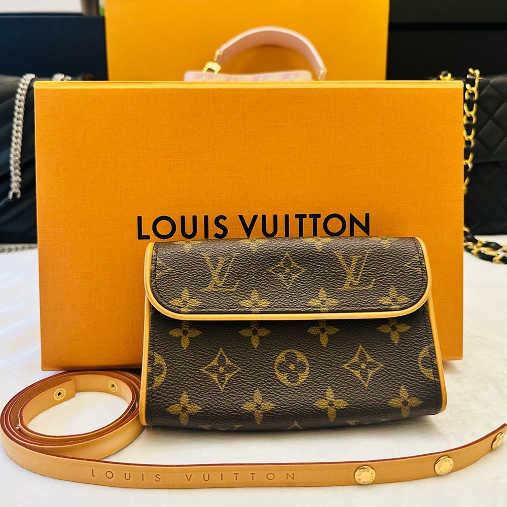 🛑SOLD🛑  not available! 
 POCHETTE FLORENTINE BELT FANNY/BUM BAG